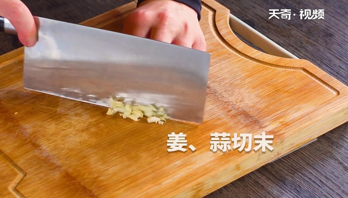 酸笋炒牛肉做法步骤：4