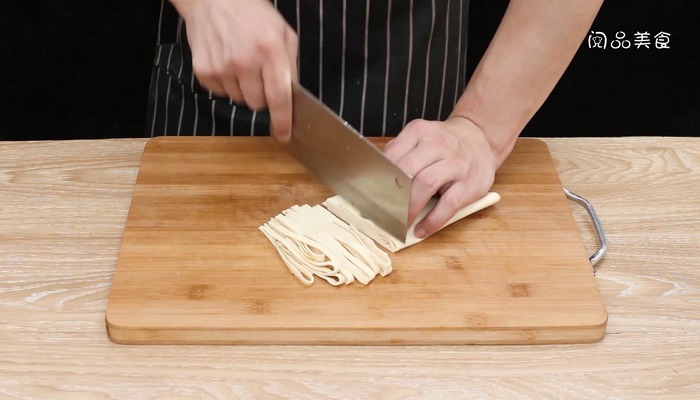 尖椒干豆腐做法步骤：4