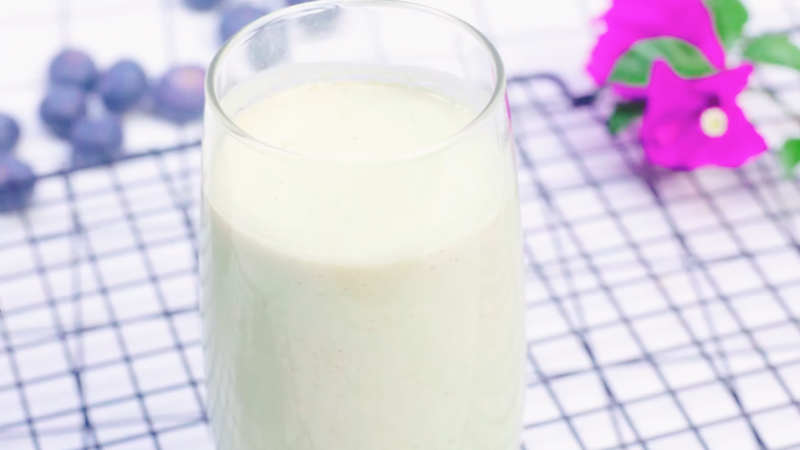 牛油果代餐奶昔