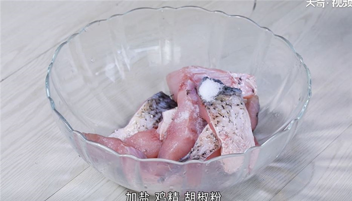 炸鱼做法步骤：2