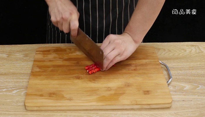 玫瑰油鸡做法步骤：4