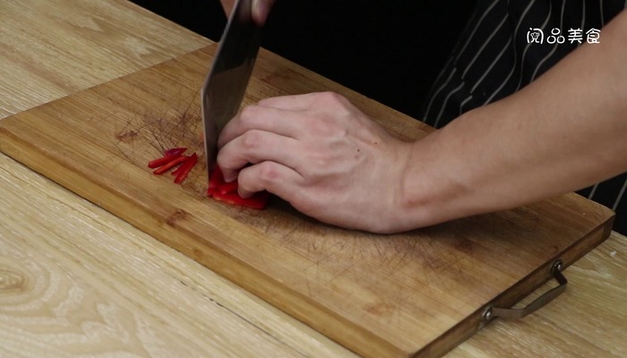 黄瓜凉拌面做法步骤：4