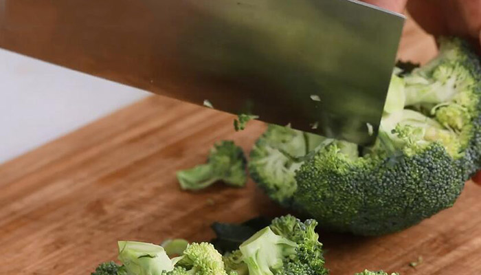 猪血炒豆干做法步骤：7