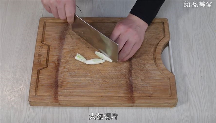 五花肉炒笋片胡萝卜做法步骤：7