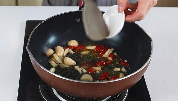 蛋黄碎牛肉粥做法步骤：13