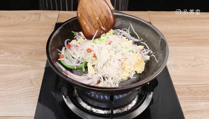 炒面条做法步骤：9