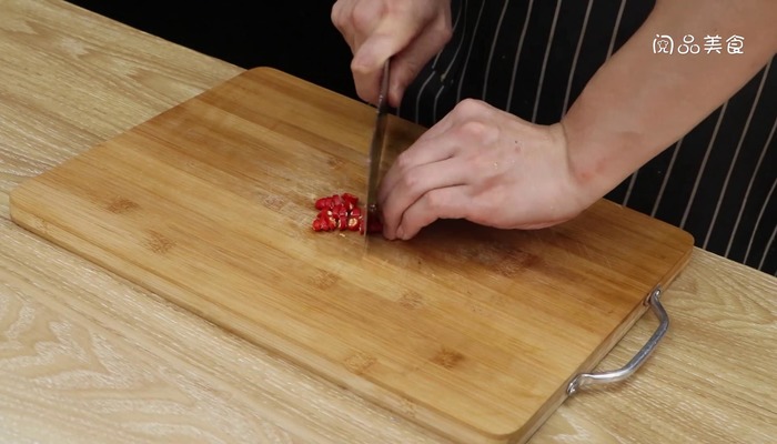 香菇酱做法步骤：4