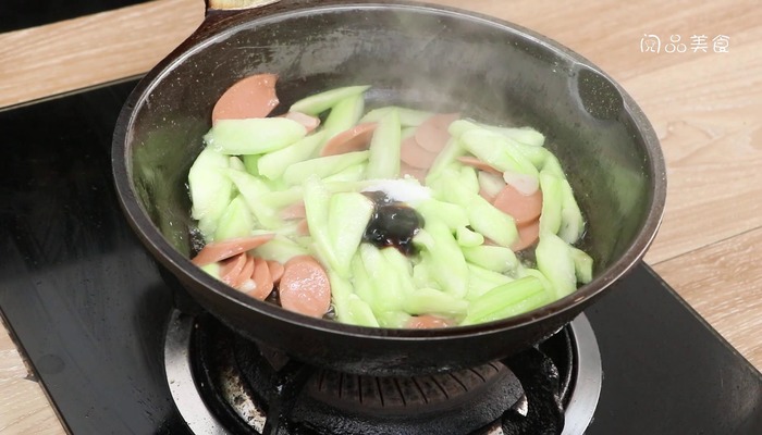 丝瓜炒火腿做法步骤：9