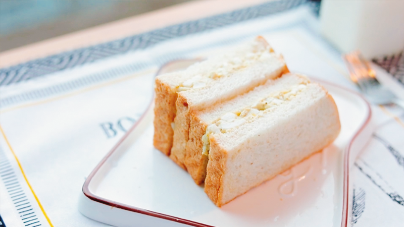 鸡蛋三明治做法步骤：8