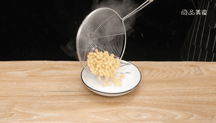 芹菜炒黄豆做法步骤：10