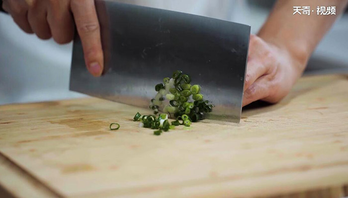 咸蛋豆腐羹做法步骤：7