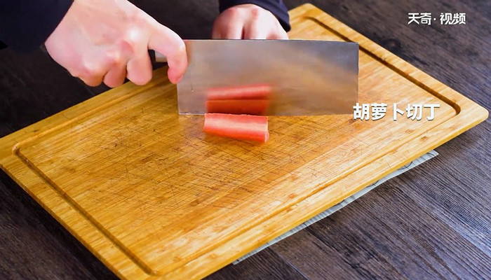 鹅肝虾仁炒饭做法步骤：4