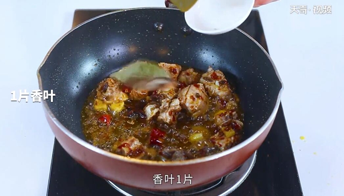 栗子烧排骨做法步骤：6