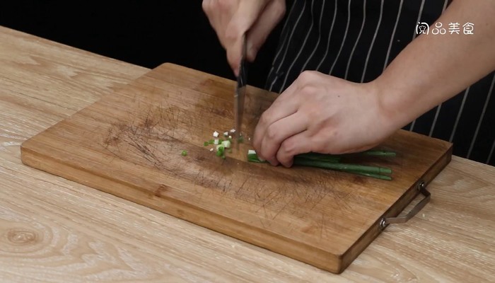 干锅莲藕做法步骤：4