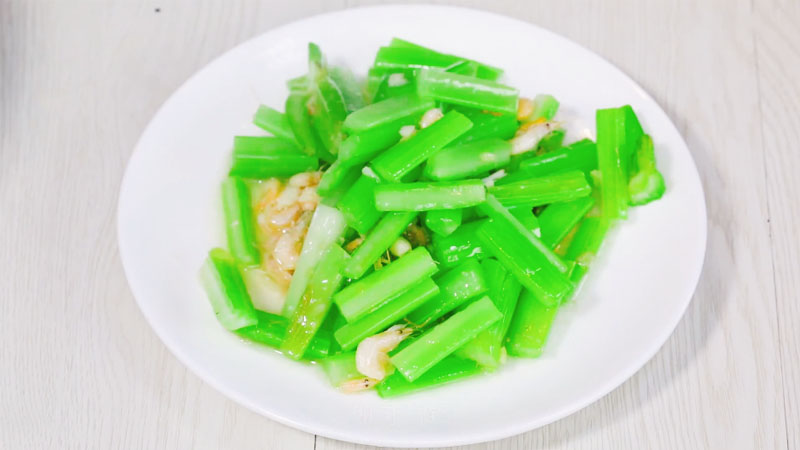 西芹炒河虾