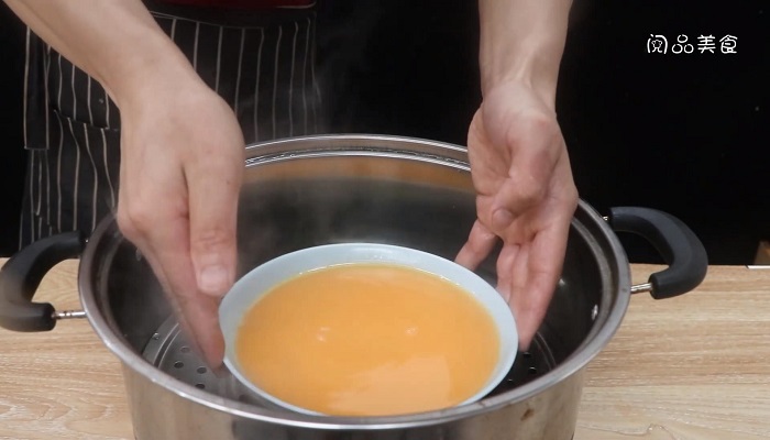 盐蒸鸡蛋做法步骤：4