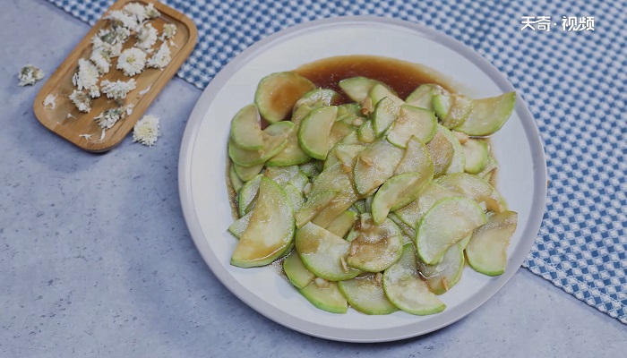 清炒西葫芦做法步骤：5