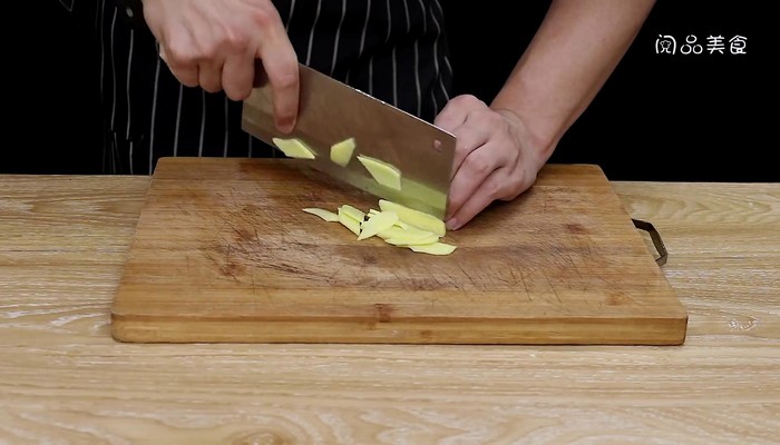 牛肉炖柿子做法步骤：5