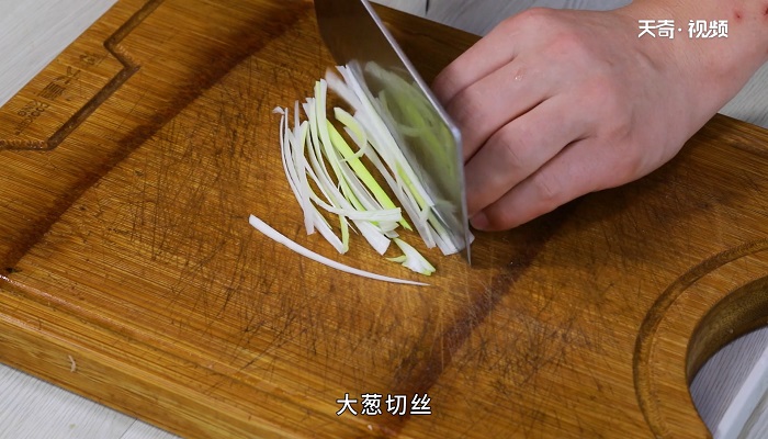 素炒胡萝卜做法步骤：4