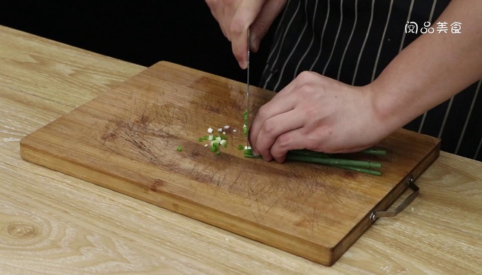 酸辣肚丝汤做法步骤：4