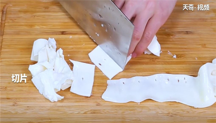 泡椒黄喉做法步骤：2