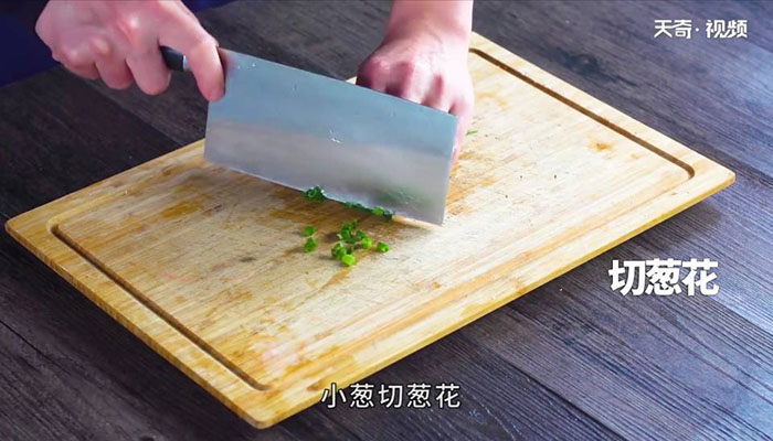 木耳菜豆腐汤做法步骤：5