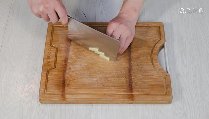 猪蹄炖花生米做法步骤：5