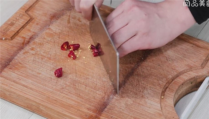 腌蒜苔做法步骤：4