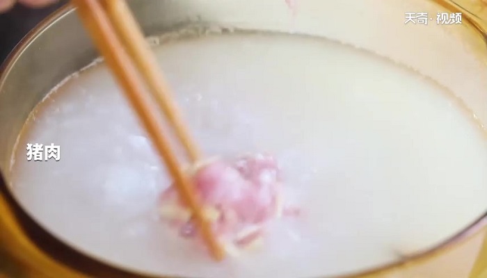 淡菜干贝瘦肉粥做法步骤：9