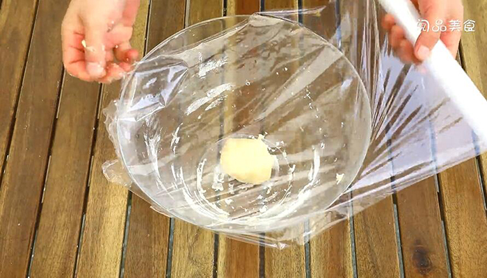 酥皮月饼做法步骤：8