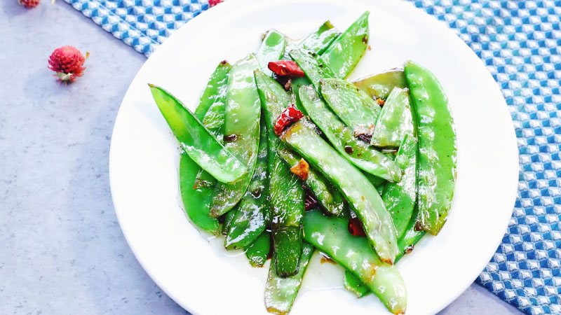 炒扁豆做法步骤：5