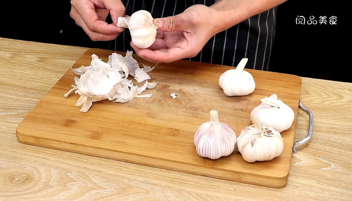 糖醋蒜做法步骤：4