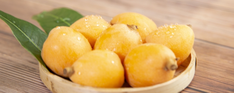 衣服上的枇杷汁怎么洗掉