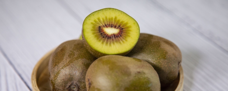 奇异果和猕猴桃是同一种水果吗