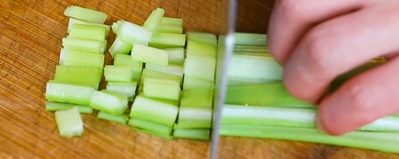 西芹和芹菜的区别