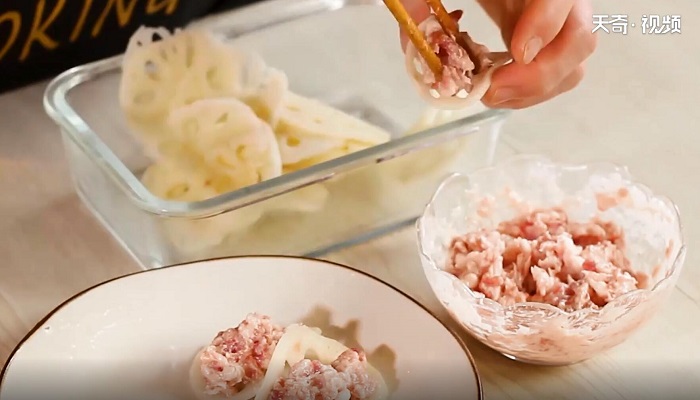 藕蒸肉圆做法步骤：5