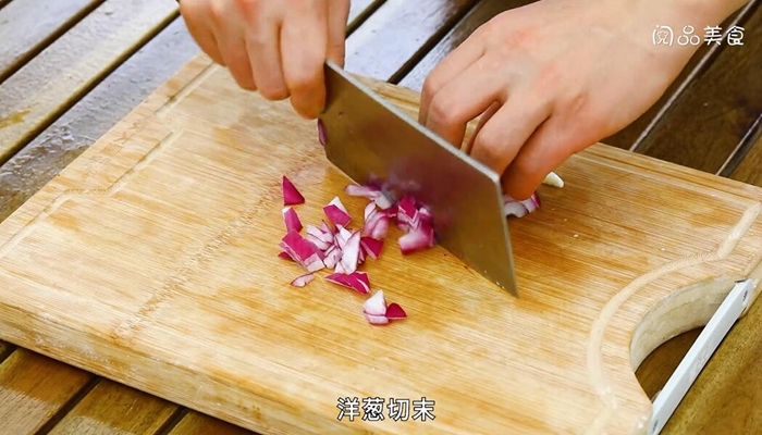 黑胡椒香肠意面做法步骤：4