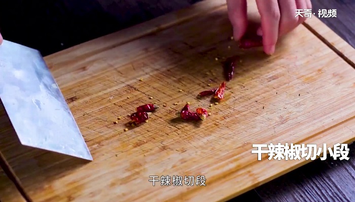 卤鸭脚包做法步骤：4