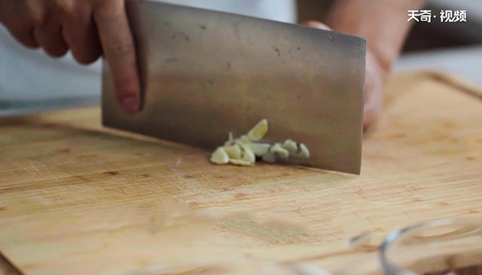 咸蛋豆腐羹做法步骤：4