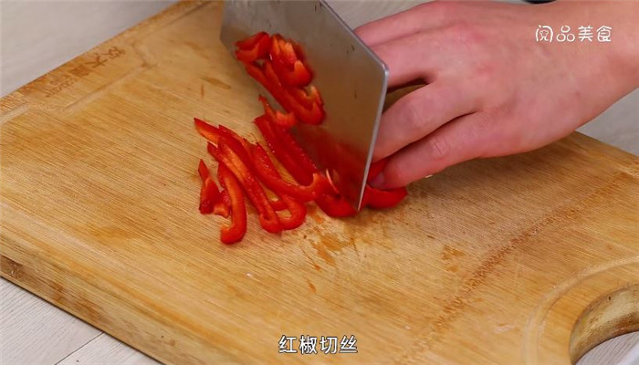 篙笋丝炒木耳做法步骤：4