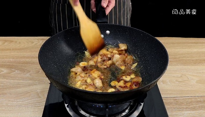 青椒炒花椰菜做法步骤：10