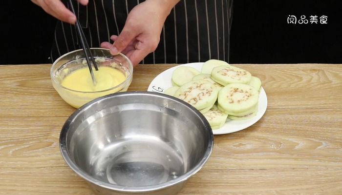 鱼香茄饼做法步骤：8