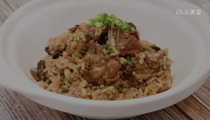 珍珠菇排骨焖饭