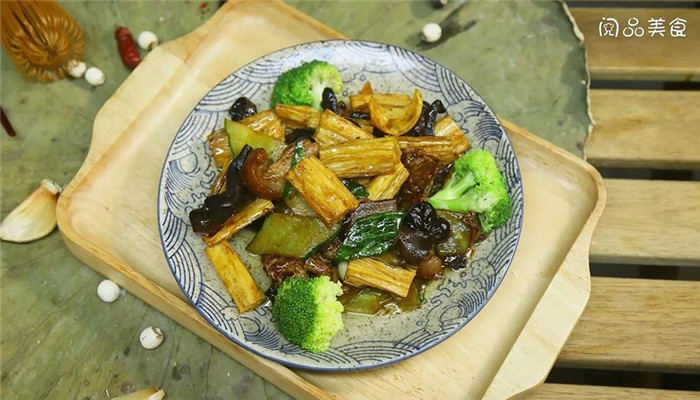 黄瓜木耳腐竹炒肉做法步骤：11