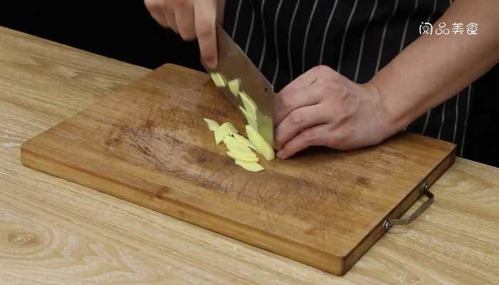 卤鸡翅膀做法步骤：4