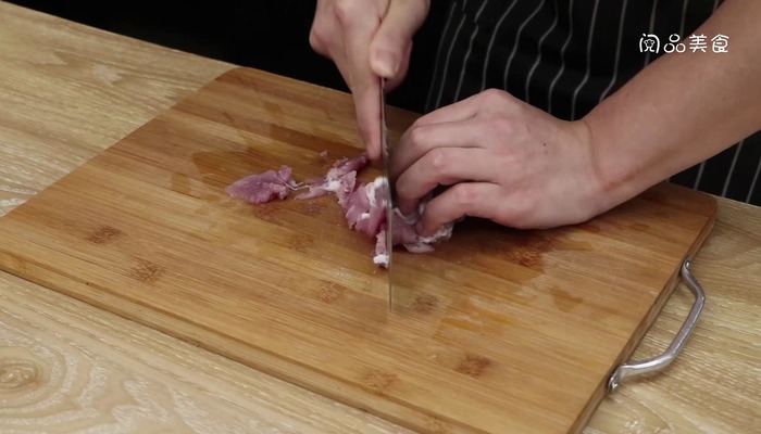 木耳肉片汤做法步骤：2