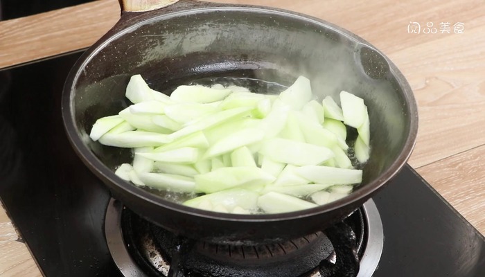 丝瓜炒火腿做法步骤：7