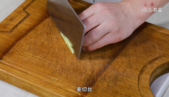 猪腱子怎么炒做法步骤：4