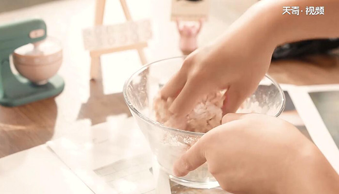 胡萝卜甜甜圈做法步骤：3