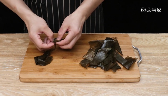 海带排骨汤做法步骤：3